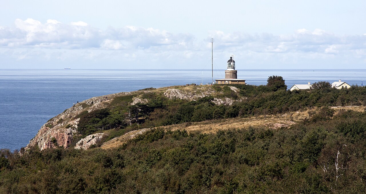 Kullens fyr och landskapet på västra Kullaberg.